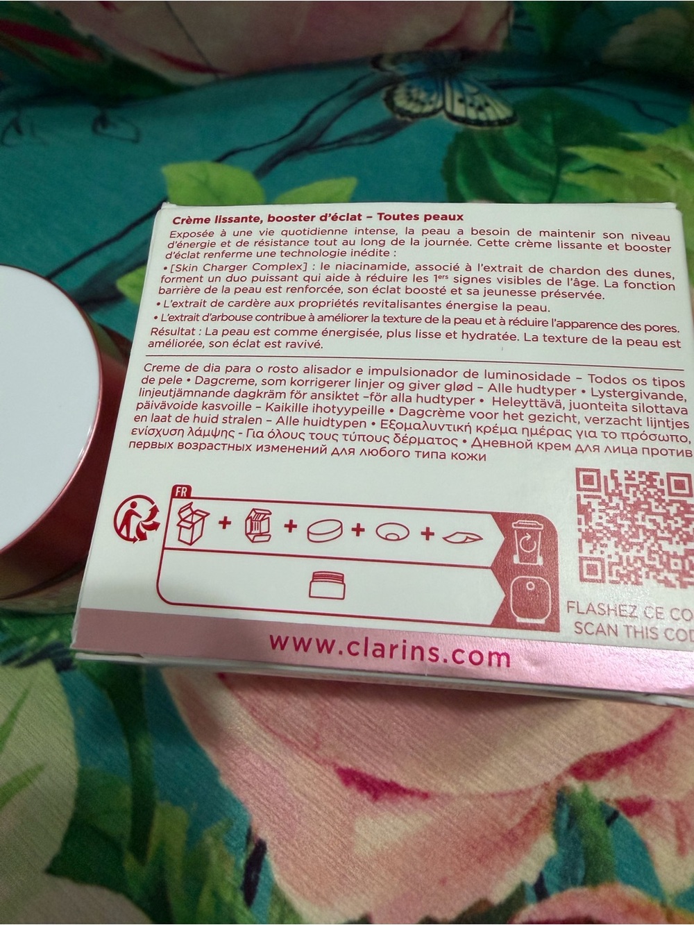Clarins Multi-Active Jour Glow Boosting, Line-Smoothing Day Cream Glow Boosting - Picture 3 of 3